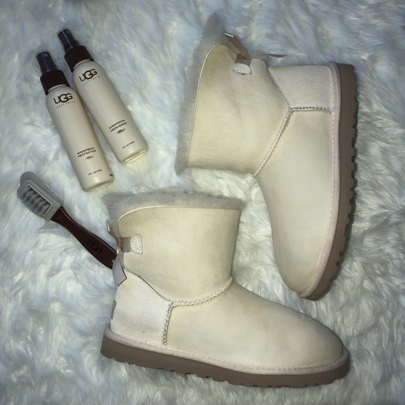 cream uggs with bows